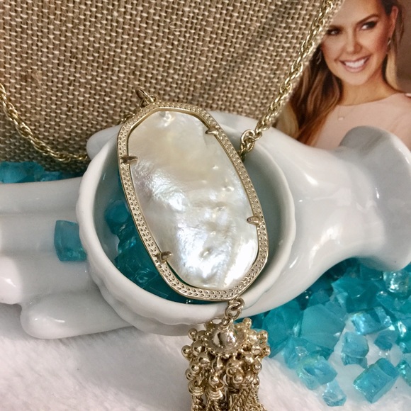 Kendra Scott Jewelry - Kendra Scott Necklace!